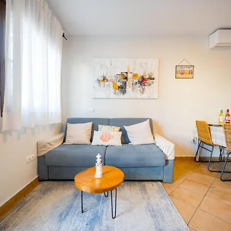 بيت للعطل Port Townhouse W/ Jacuzzi *