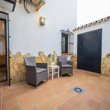 Port Townhouse W/ Jacuzzi *