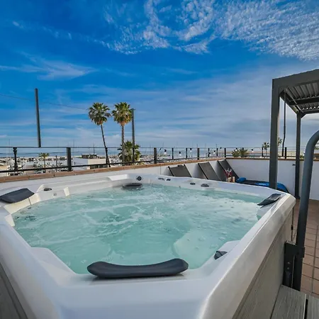 بيت للعطل Port Townhouse W/ Jacuzzi *